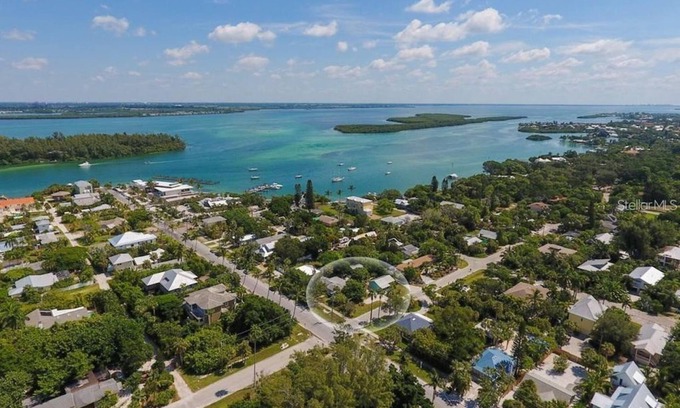 Longbeach Village House | Island Village Main + Guest House - Steps from the Sand