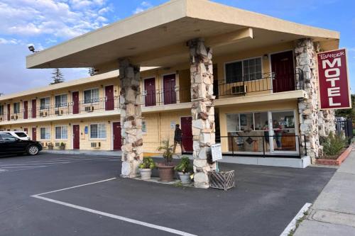 Westside Santa Cruz Hotel | Islander Motel Santa Cruz CA