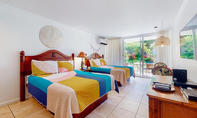 Wailua Hotel | Islander on the Beach 170