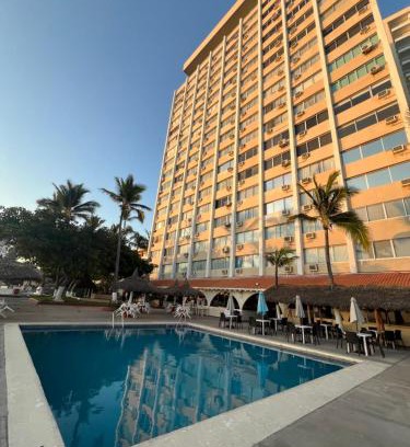 Zona Dorada Hotel | Islas del Sol