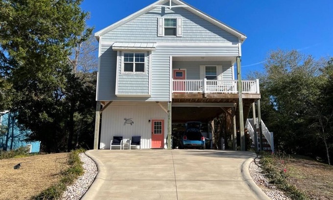 Emerald Isle House | Isle Be Back - Central EI - Beach Front Parking
