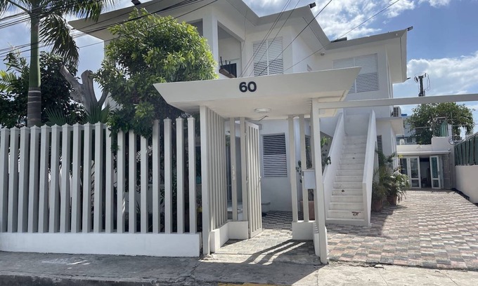 Ocean Park Apartment | Ismael Rivera Estrella Ocean Park 3bd-2b