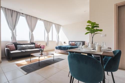 Mexico City Apartment | Isolda Suites Vistas del Bosque