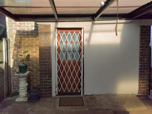 Greater Johannesburg Metropolitan Area House | Issa Guest Cottage