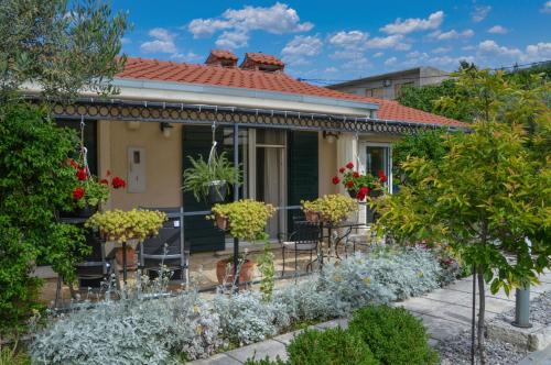 Kastel Gomilica House | ISSA Holiday Home - 3 Min Walk to Beach