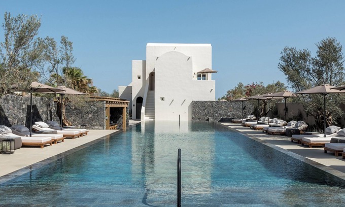 Santorini Hotel | Istoria, A Member of Design Hotels