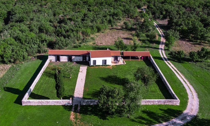 Prodol House | Istrian House With 2000 M2 Garden