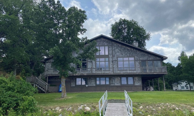 Battle Lake House | It's back! Luxury on West Battle Lake - 4BR/3BA - Great location near town!