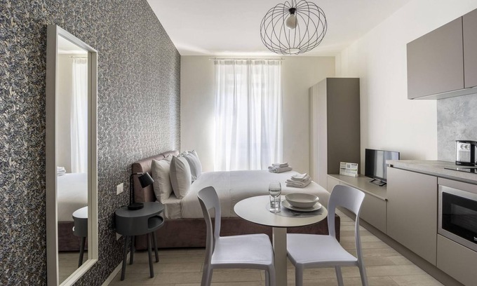 Magenta Apartment | Italianway - The B Village Business - 34