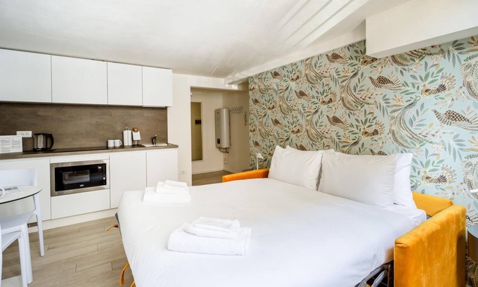 Magenta Apartment | Italianway - The B Village Standard - 04