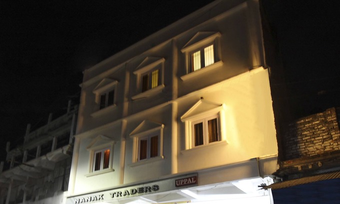 Gorakhpur Hotel | Itsy Hotels Royal Monarch
