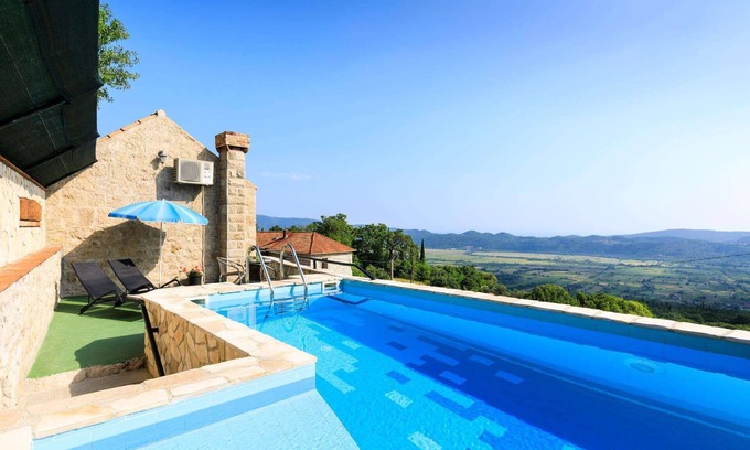 Mihanici Villa | Ivana - Two Bedroom Villa, Sleeps 4