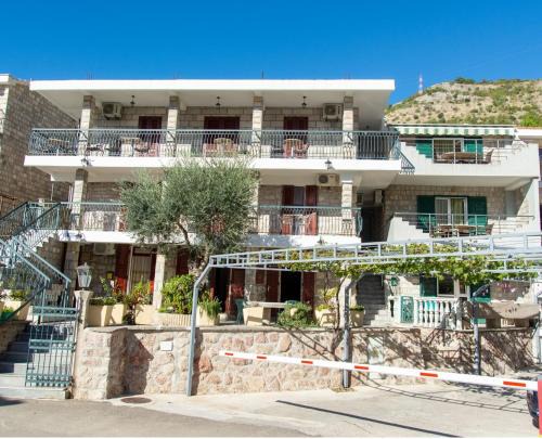 Sveti Stefan Apartment | Ivona 2