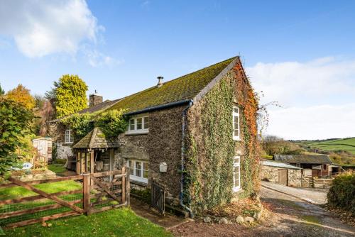 Newton Abbot House | Ivy Cottage