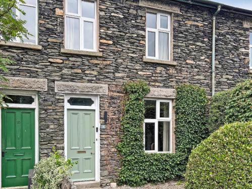 Staveley House | Ivy Cottage