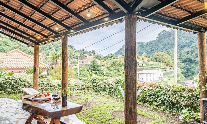 Faial Cottage | Ivy Cottage by Madeira Sun Travel