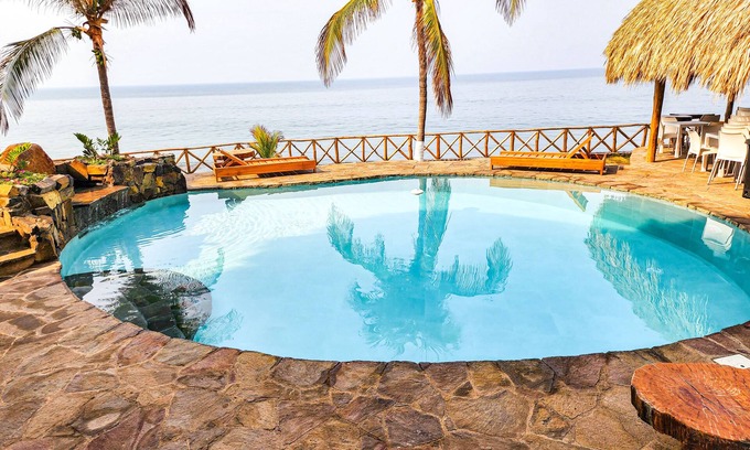 Tamanique Hotel | Ixchel Restaurant & Hotel