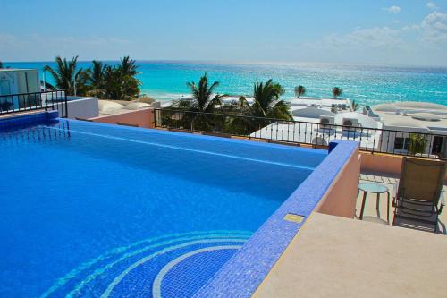 Playacar Fase I Villa | Izcalli Luxury Villa