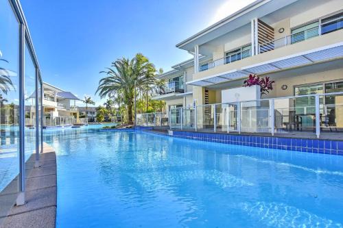 Salamander Bay Apartment | J's Resort Pacific Blue Swim Up