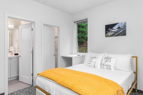 North Queen Anne House | Jabba's Palace