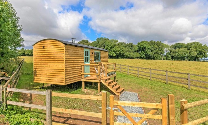 Sparsholt Other | Jabba, The Hut