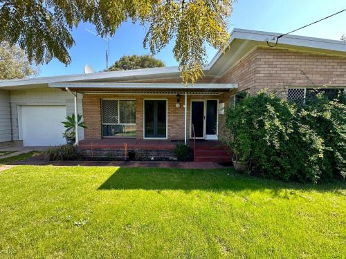 West Busselton House | Jacaranda Cottage