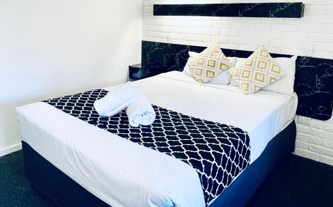 South Toowoomba Hotel | Jacaranda Place Motor Inn