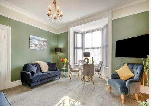 Tywyn House | Jack's House