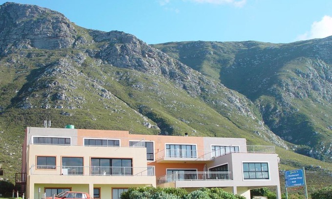 Betty's Bay Bed & Breakfast | Jack's Seaview Suites