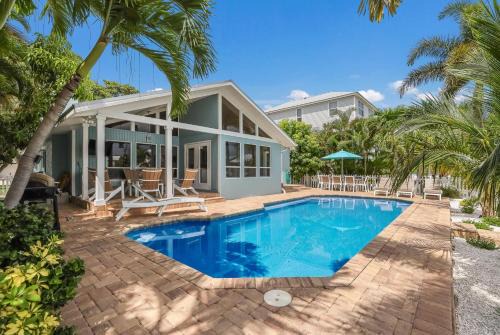 Holmes Beach House | Jackie's Cottage