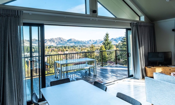 Hanmer Springs Cottage | Jacks Lodge - Hanmer Springs Townhouse