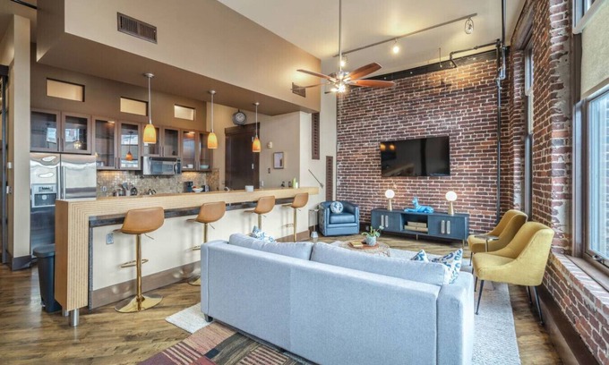 Old City Condo | Jacksonian | Heart of Old City