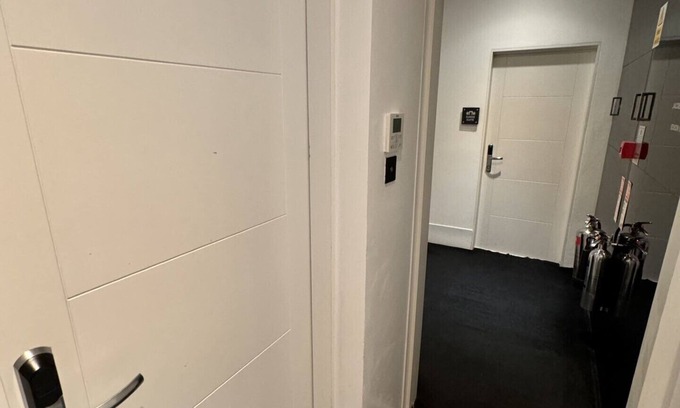 Bishopsgate House | Jacobson Suite at Room Home Stay