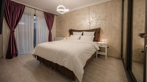 Tractorul Apartment | Jacuzzi Oasis Suite