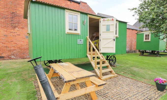 Wigton Cottage | JAMIE'S HIDE, pet friendly, with open fire in Bowness-On-Solway