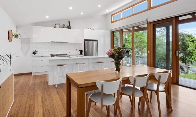 Jan Juc House | Jan Juc Coastal Retreat 500m to Beach Pet Friendly