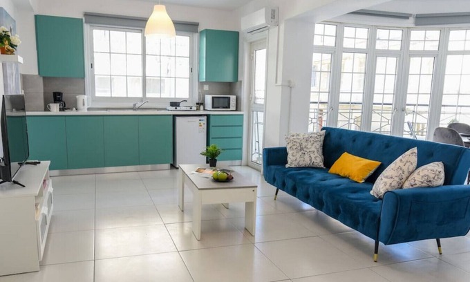 Larnaca City Centre Apartment | Jana`s 2-BR Apartment in Larnaca