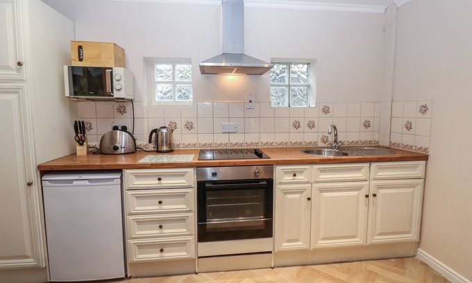 Richmond Cottage | Jasmine Cottage