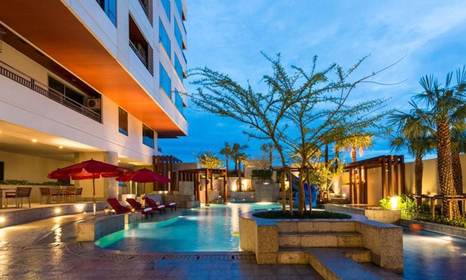 Khlong Toei Hotel | Jasmine Grande Residence