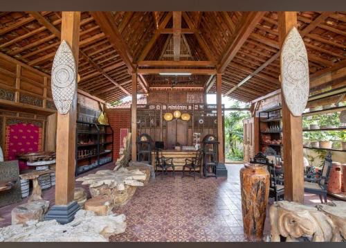 Lombok House | JavaLO Lite