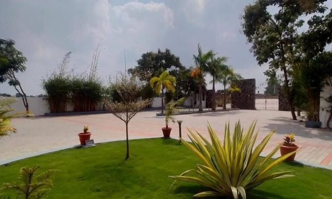 Srirangam Hotel | JB Residency