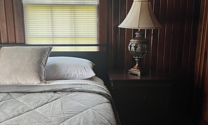 Mobile House | JD's Battle House Bungalow
