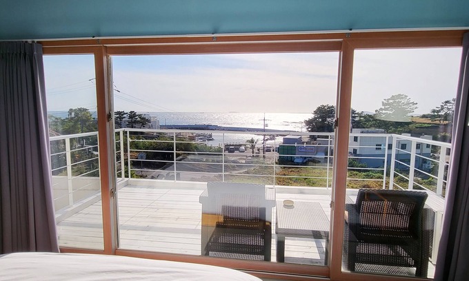 Jungmun House | JEJU Doldam B&B