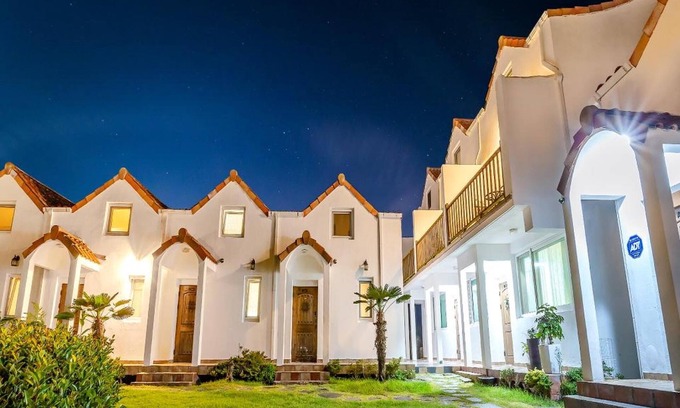 Aewol House | Jeju Eltzutown Pension