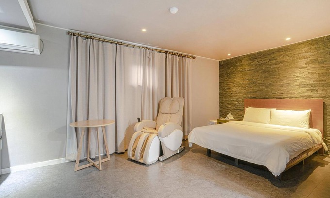 Aewol House | Jeju Ignis