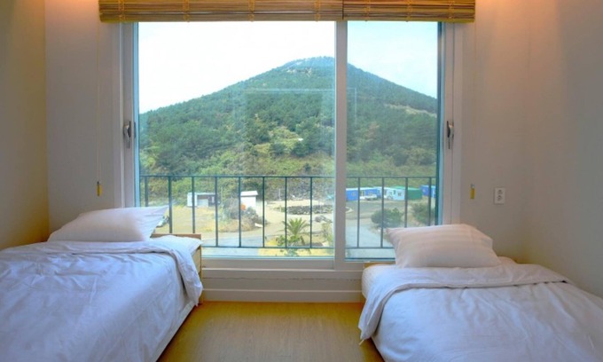 Jongdal-ri House | Jeju Jimian Pension