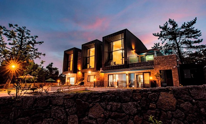 Hallim House | Jeju One Pine Tree Pension