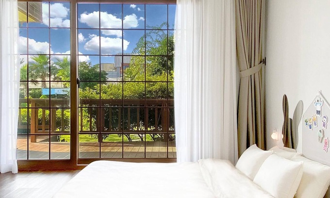 Aewol House | Jeju Sigan Yeohaeng Huyang Pension