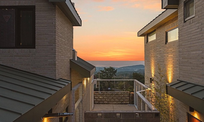 Aewol House | Jeju Sogilrian974 Pension