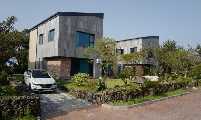 Hallim House | Jeju TheRiche Pension